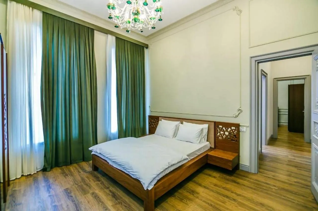 Formula 1 Street Apartment باكو 0*,